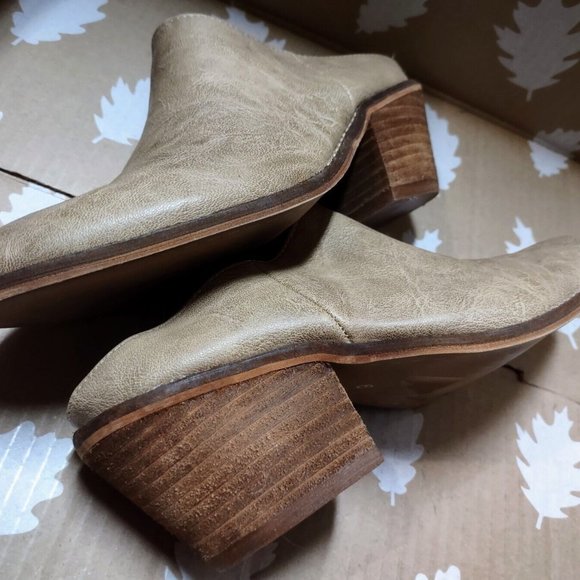 BEAST Western Mule Pointy Toe Block Heel Slip-On Size 6 Inside heel o - Picture 9 of 9